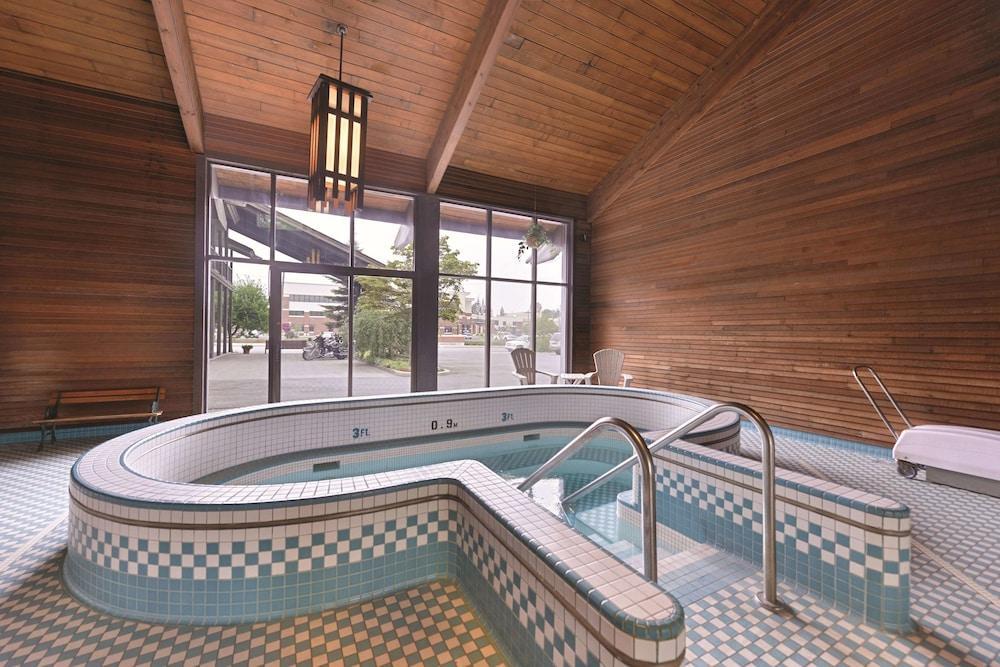 Cedar Street & 3* Sandpoint