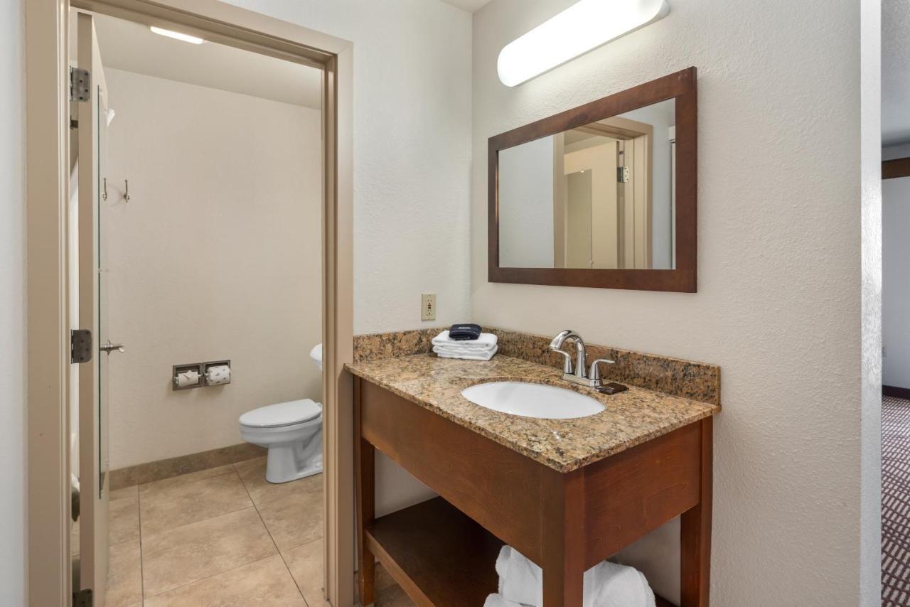 Cedar Street & Hotel 3*