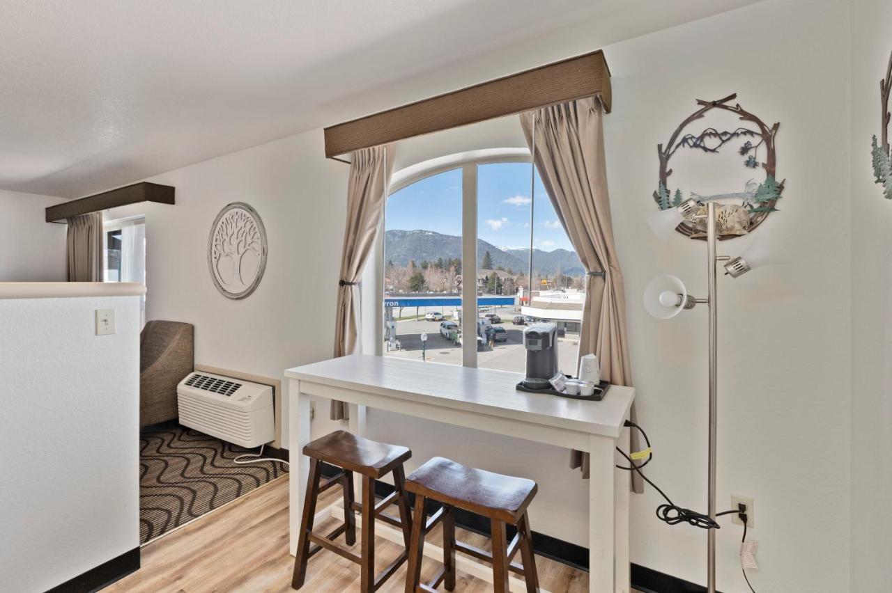 Hotel Cedar Street & 3*