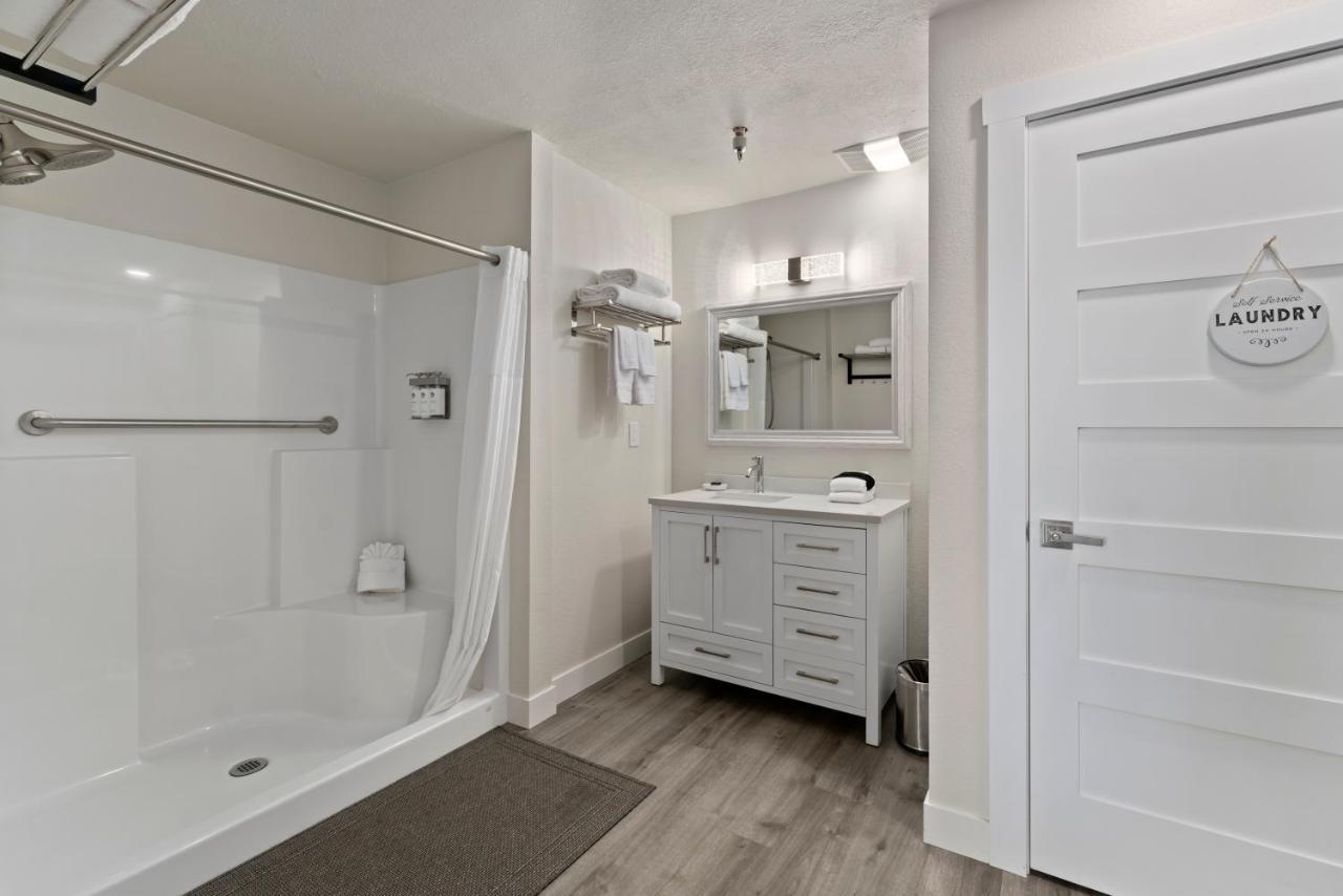 Hotel Cedar Street & 3*