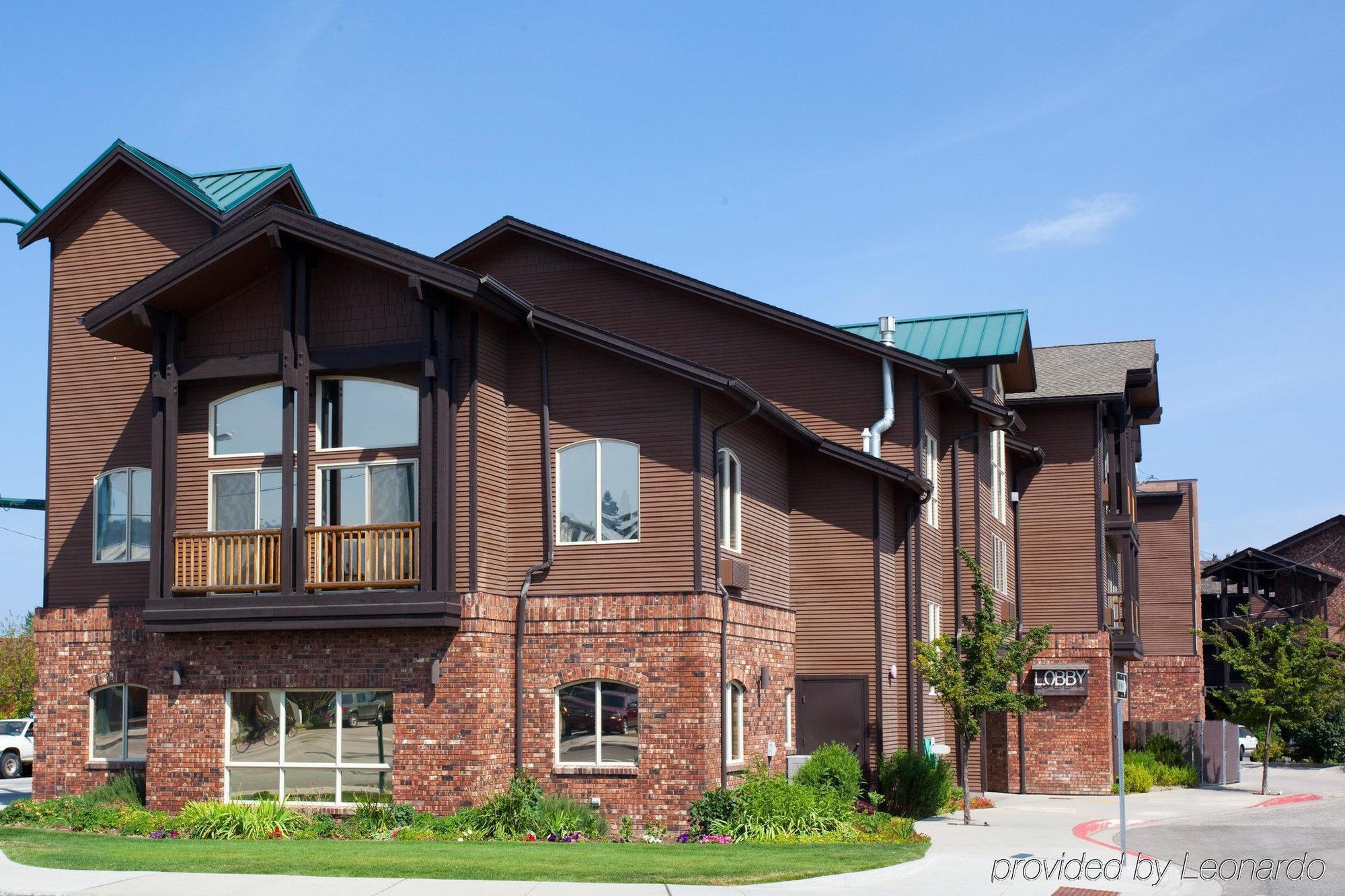 Cedar Street & 3* Sandpoint